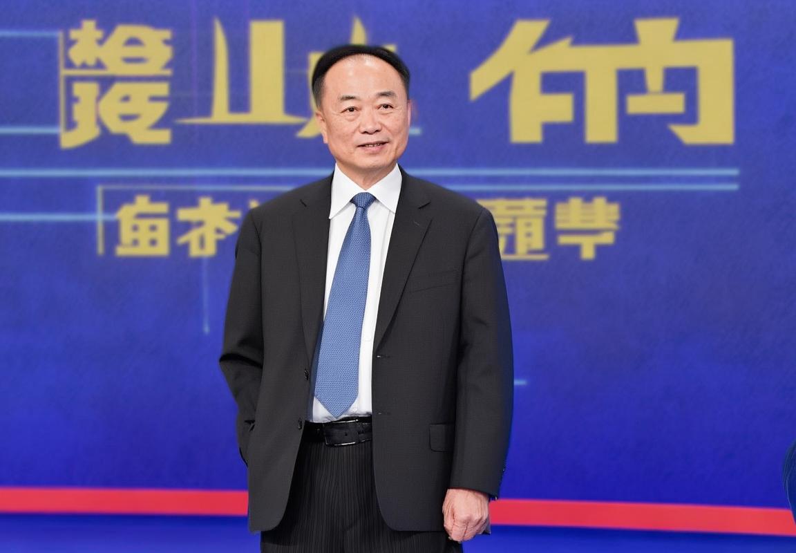 张克俭被免工信副部：离职原因与未来展望