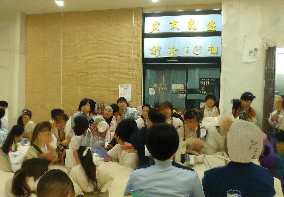 三少笔下的仙侠道：英雄传奇与侠骨柔情之旅