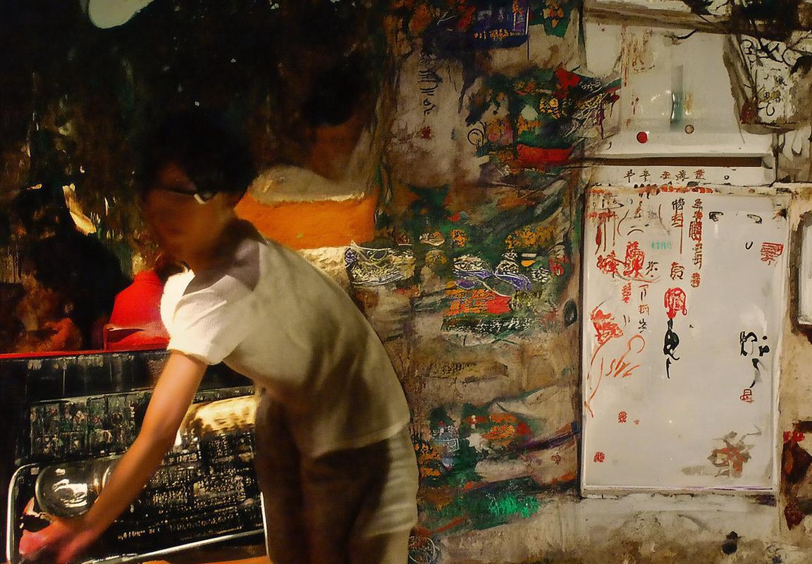 蜡笔小新奇遇行尸走肉，异样色彩欢笑之旅