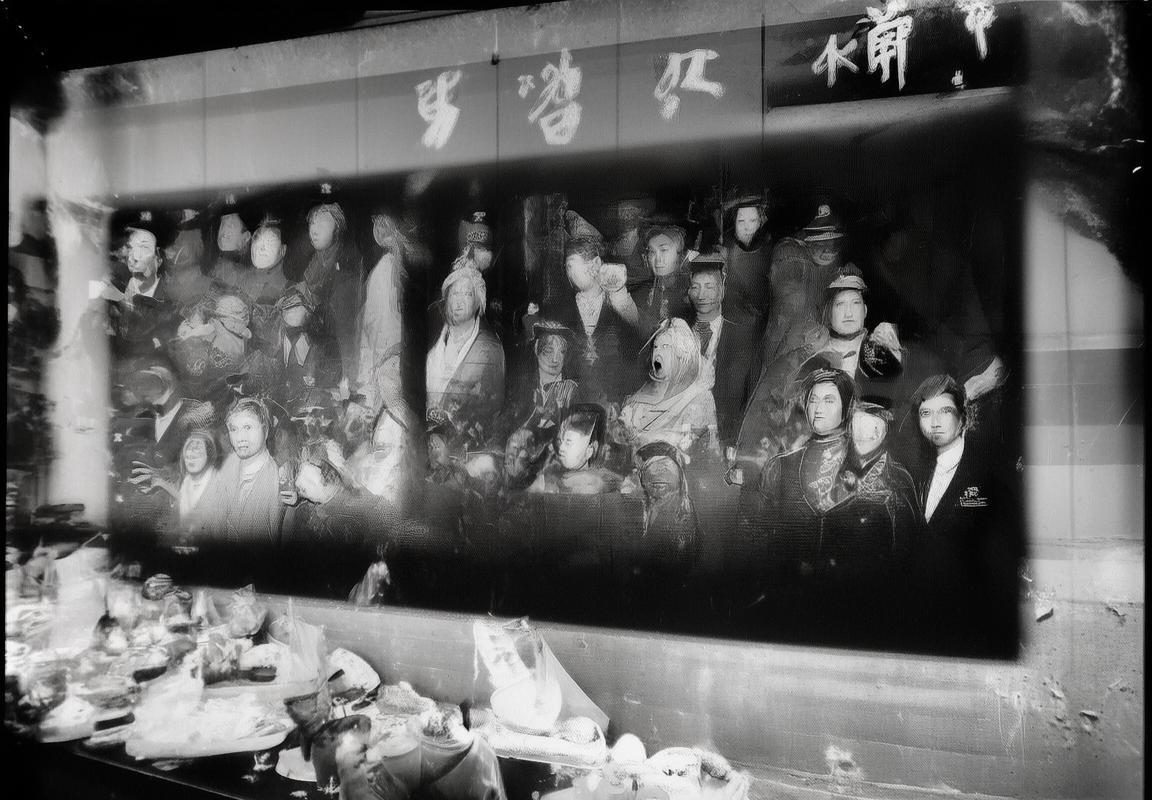 赵丽颖虞书欣眼神交流：惊喜瞬间，星光下的深厚友情